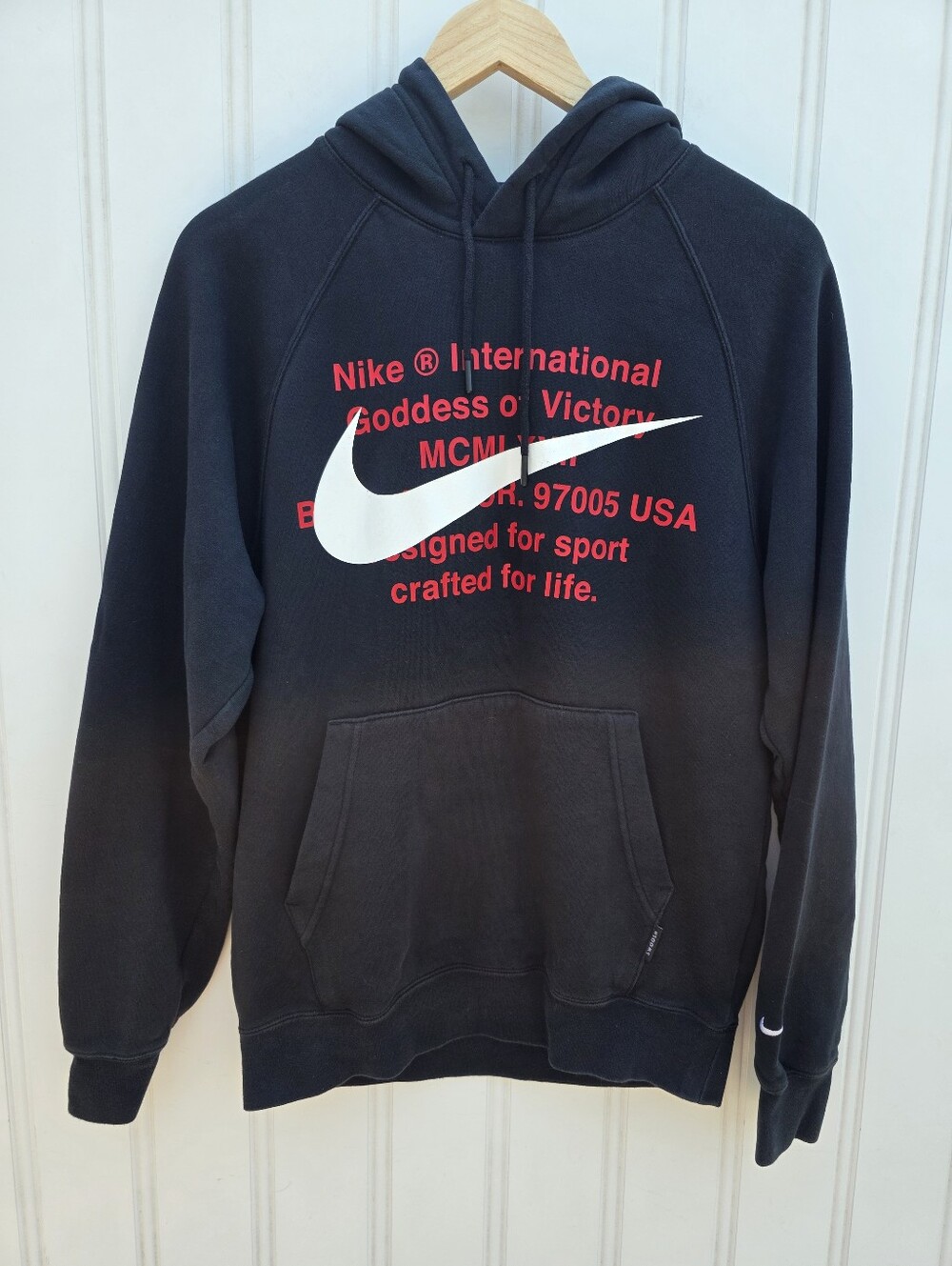 Nike Swoosh International Goddess of Victory Pull Over Black Hoodie Womens Small